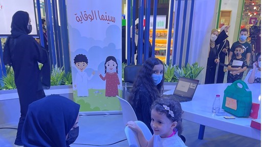 Safety Bus visits Zulal Factory Salama and Hammoud delight children in Sharjah Reading